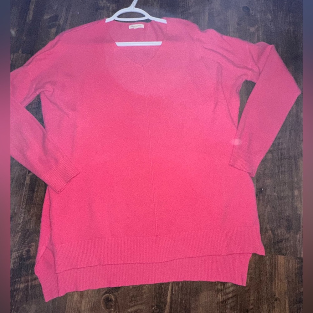 Tea n Rose Bright Pink V-Neck Sweater